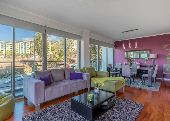 Monumental With Pool By Hr Madeira Apartament Funchal (Madeira)